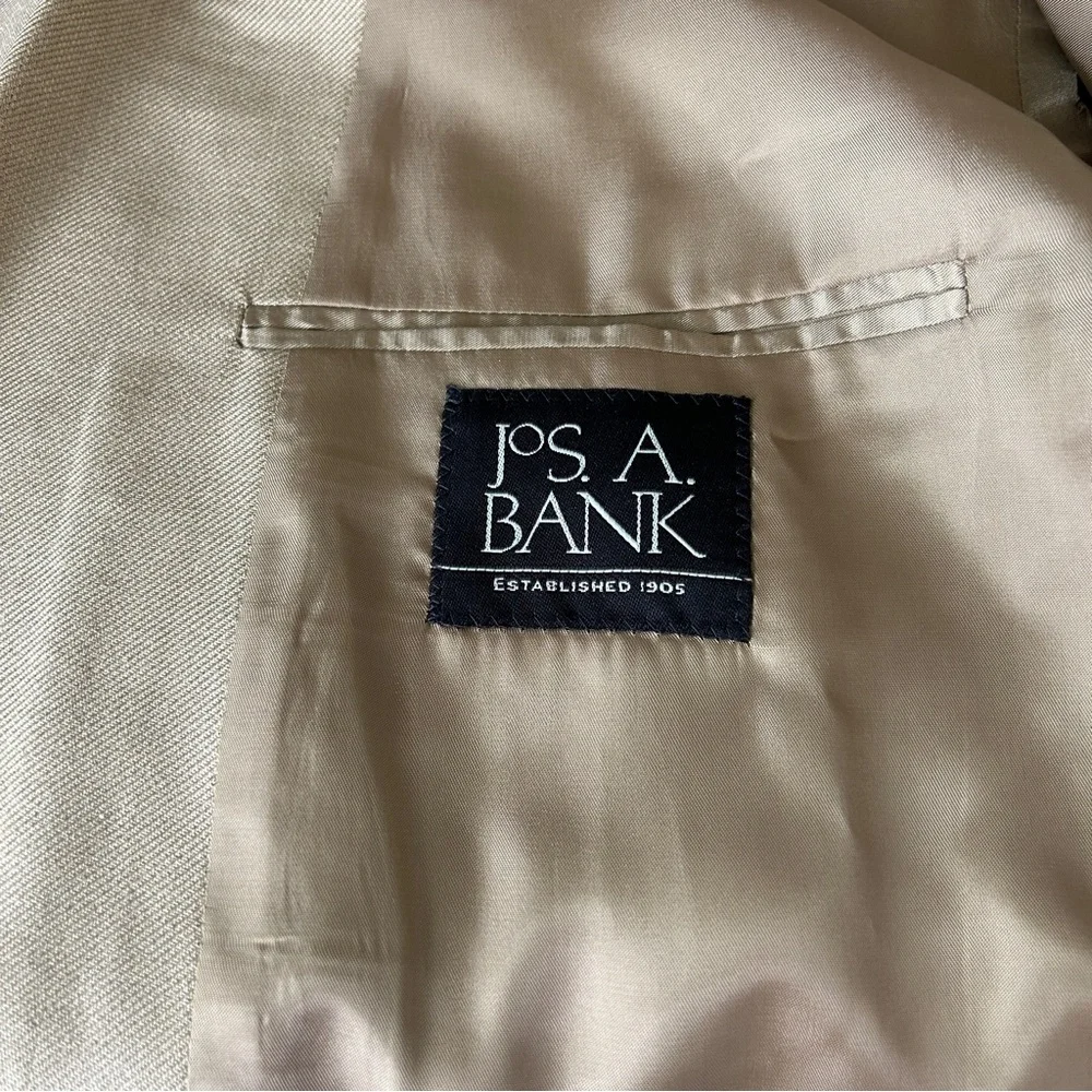 NWT - Jos.A.BANK Men’s suit jacket | 46R   Condition NWT